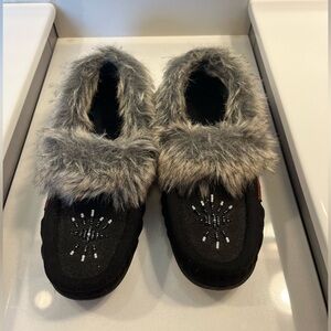 Ladies moccasins